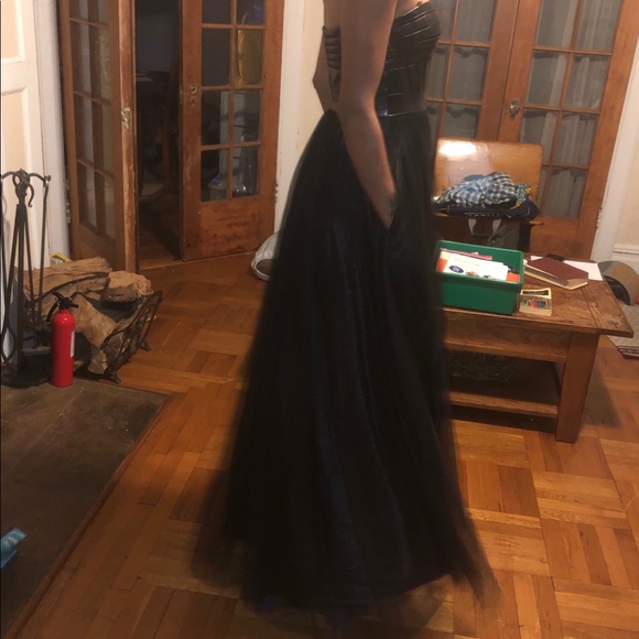 Fun black dress - Picture 2 of 5